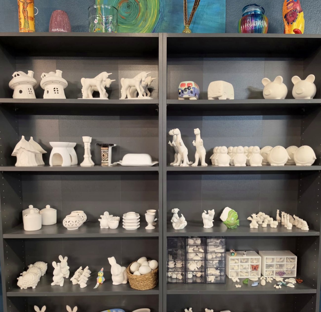 Einhörner, Dinosaurier und Tierfiguren zum Bemalen